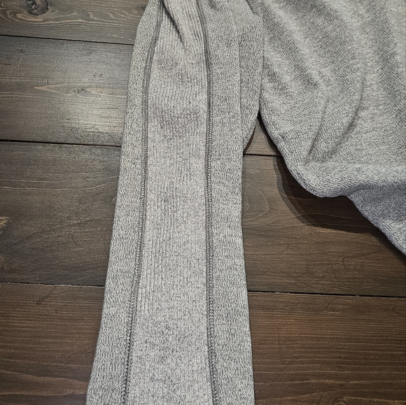 3/30.00. Van heusen flex pullover - Picture 3 of 4